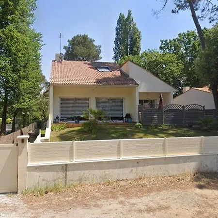 Maison Spacieuse A 800m Plage, Jardin, Animaux Admis, Parking, Wifi - Fr-1-306-1294