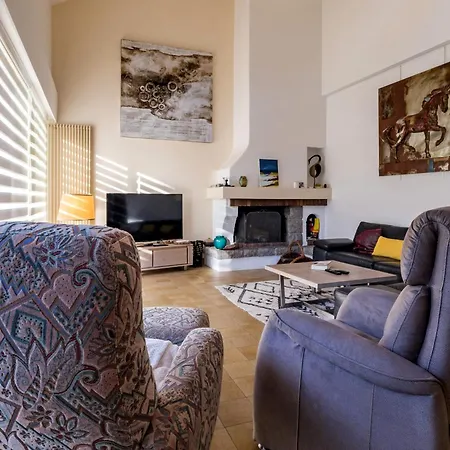 Hébergement de vacances Maison Spacieuse à 800m Plage, Jardin, Animaux Admis, Parking, Wifi - Fr-1-306-1294 *